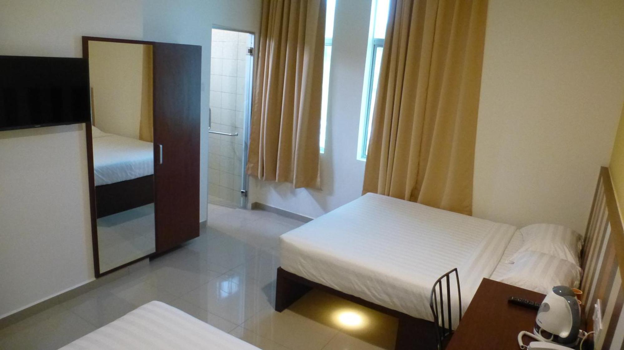 Uptown Subang Airport Hotel Shah Alam Room photo